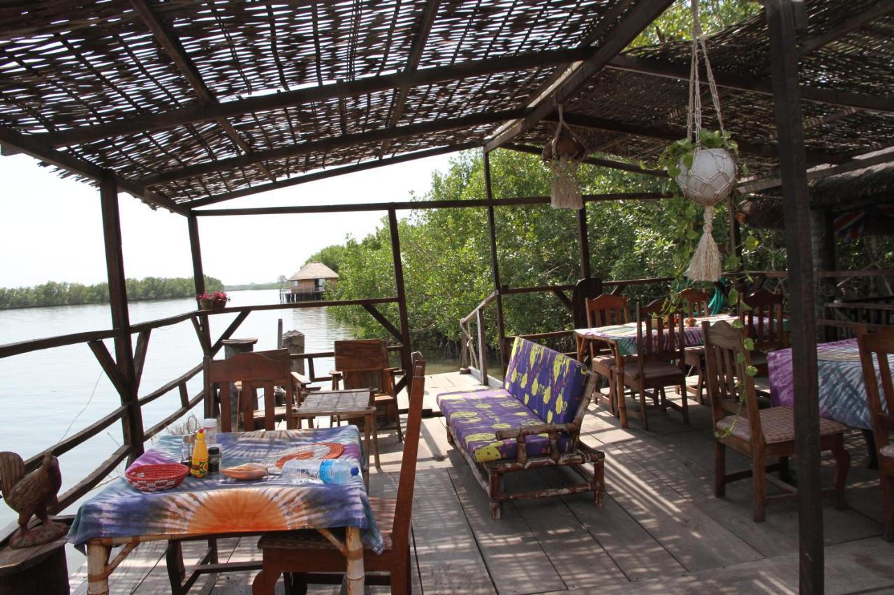 Bintang Bolong Lodge エクステリア 写真